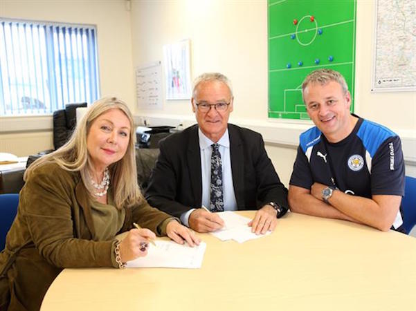 You are currently viewing Ranieri pledges his loyalty to Leicester