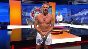 Read more about the article Lineker presents MOTD in his underwear