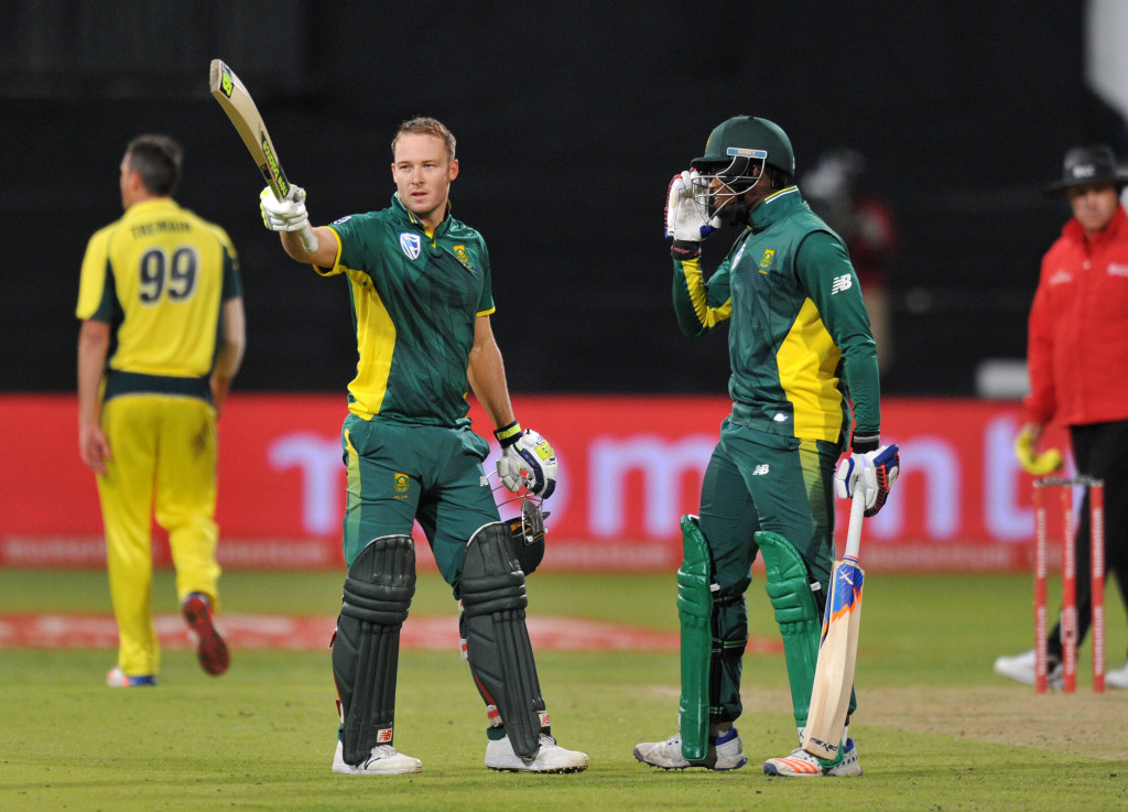 You are currently viewing Miller, Phehlukwayo maul Aussies to seal series win