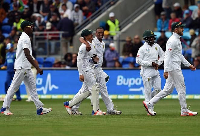 You are currently viewing Philander’s five put Proteas in charge in second Test