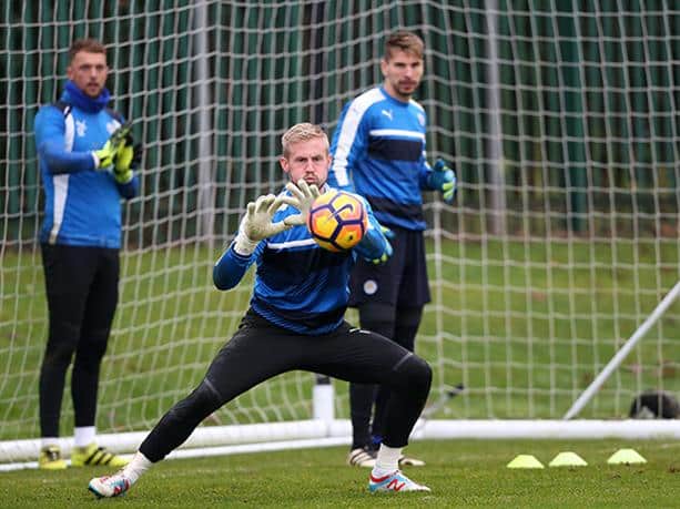 You are currently viewing Schmeichel, Drinkwater face late fitness test