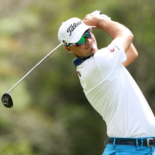 Van Aswegen in contention in Valspar