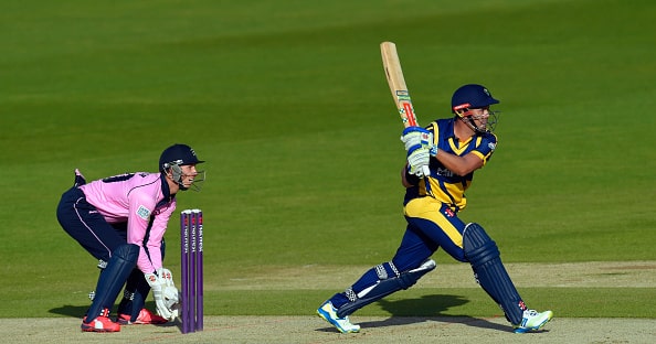 You are currently viewing Rudolph passes 10 000 as Glamorgan win