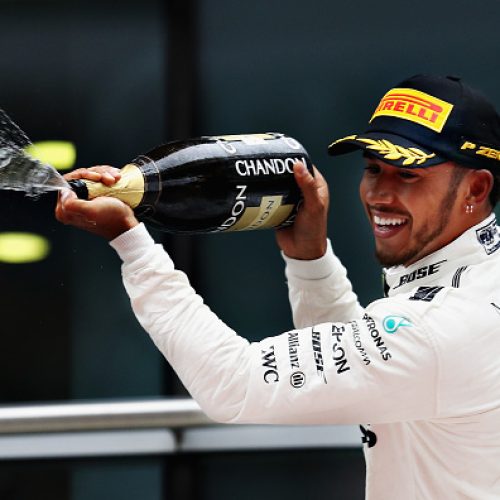 Hamilton wins Chinese Grand Prix