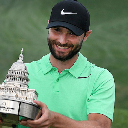 Golfing gods smile on Kyle Stanley