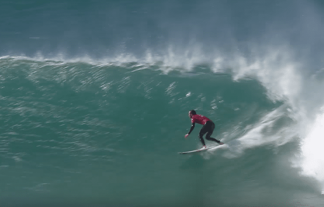 You are currently viewing Watch: Smith rides Perfect 20 heat at J-Bay