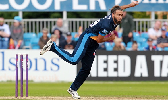 You are currently viewing Tahir, Viljoen lead Derbyshire to quarters