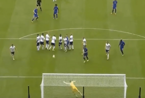 You are currently viewing Watch: Alonso double sinks Tottenham