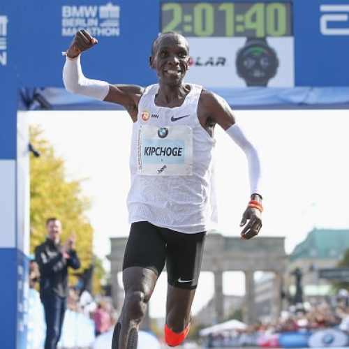 Kipchoge smashes world marathon record