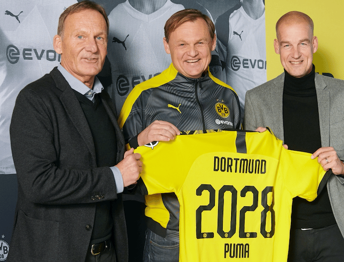You are currently viewing PUMA and Borussia Dortmund sign long-term extension