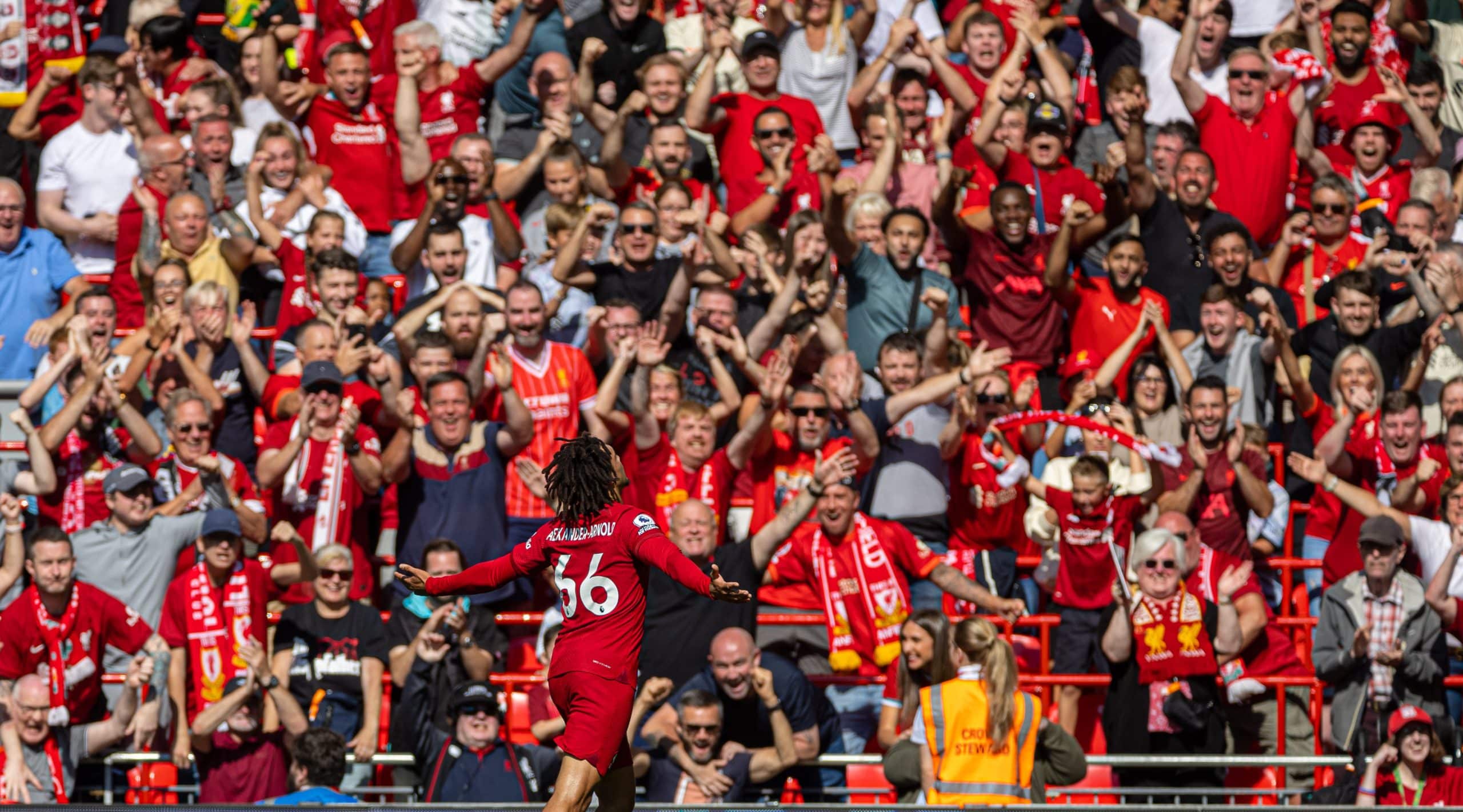 You are currently viewing Liverpool hit Bournemouth for nine, hat-trick hero Haaland saves Man City