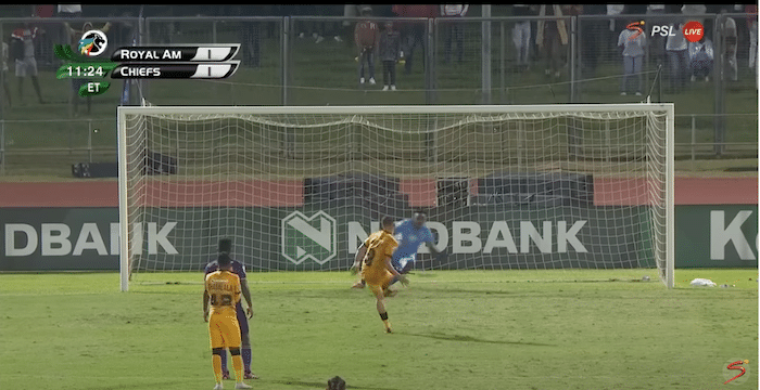 You are currently viewing Watch: Yusuf Maart calmly slots home winner for Chiefs