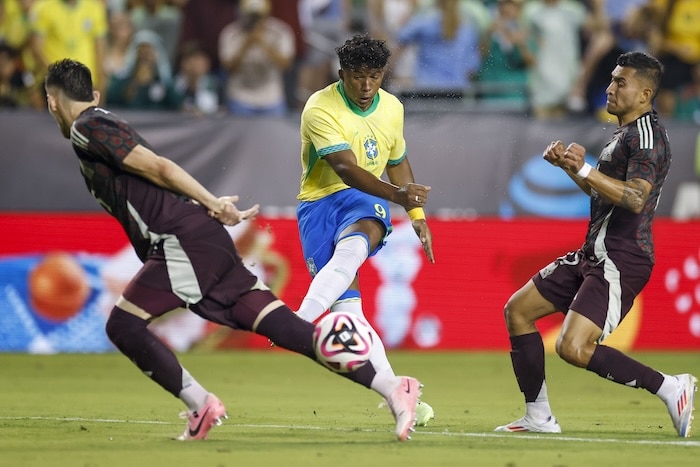 You are currently viewing Endrick nets later winner as Brazil sink Mexico