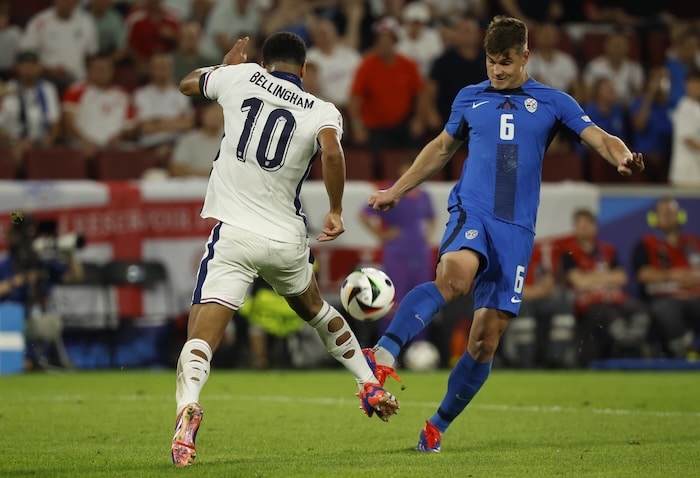 You are currently viewing England finish top of Group C despite draw against Slovenia