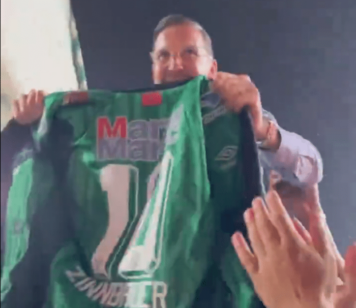 You are currently viewing WATCH: Ex-Pirates coach celebrate Raja’s “Invincibles” league triumph