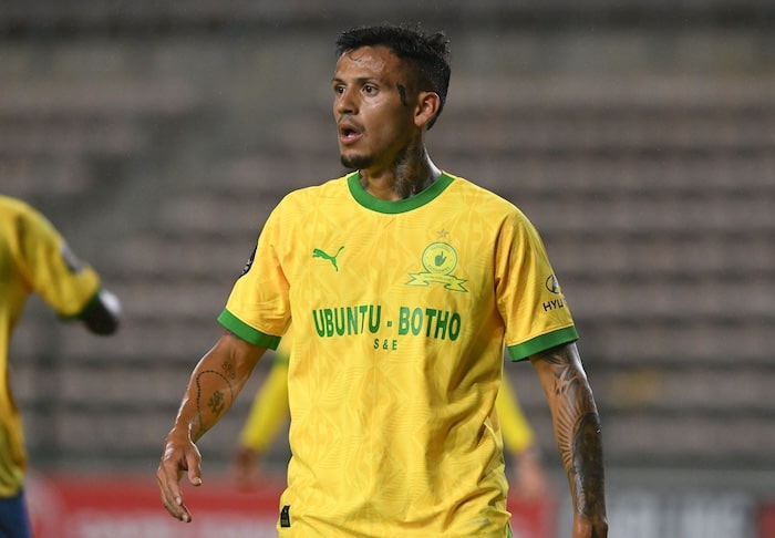 You are currently viewing Sundowns confirmed Junior Mendieta’s exit