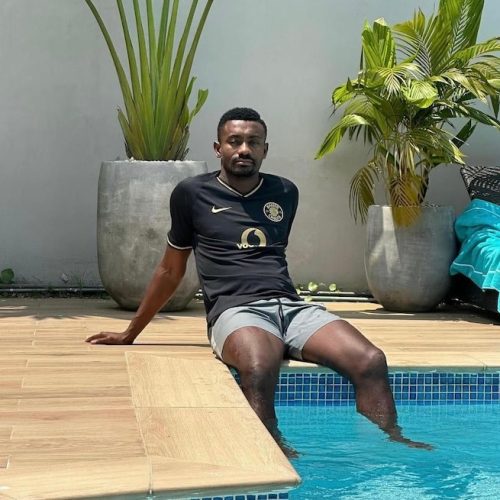 EX-Chelsea star Salomon Kalou rocks Chiefs jersey
