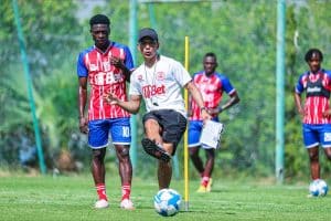 Read more about the article Fadlu Davids puts Simba players through their paces in pre-season training