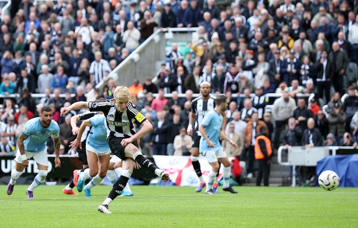 You are currently viewing Gordon denies Man City win at Newcastle