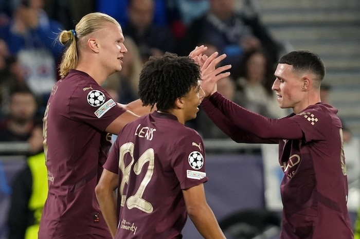 You are currently viewing Foden stars as Man City cruise past Slovan Bratislava