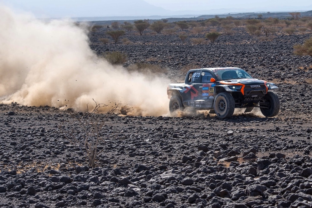 You are currently viewing South African pair remain in the lead of 2025 Dakar Rally