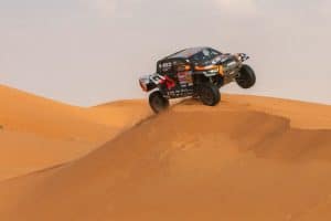 Read more about the article SA duo maintain lead despite mishap in Dakar Rally