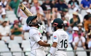 Read more about the article Pakistan make Proteas bowlers toil at Newlands